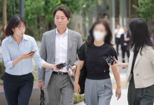 ‘김건희 측근’ 김모씨 배우자, 김건희 특검 출석