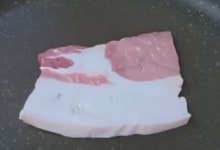 “울릉도는 원래 이런가요?”…비계 삼겹살 논란에 결국 고개 숙인 군수