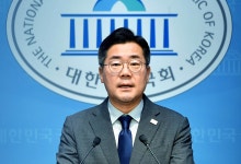 박찬대 “‘尹 인간방패' 국힘 45명 제명결의안 제출“... 국힘 “야당 말살 음모”
