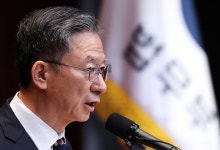 정성호 법무 “공직자·기업인 대상 직권남용·배임 수사 유의하라” 대검에 지시