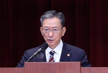 법무장관 “尹 민망하고 해괴한 작태…귀를 의심했다"