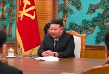 김정은 “軍, 일체의 위협 소멸하는 무적으로 계속 진화해야”