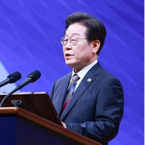 李 “투기 수요 철저히 억제…생산적 금융으로 자산 흐르게 할 것”