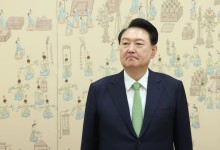 "尹지지율 30.2%, 3주 연속 하락…2022년 8월 이후 최저치"[리얼미터]