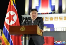 김정은 "가급적 빨리 향상된 핵 역량 구비…우리 힘 계속 진화"