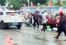 초등학교 등굣길 덮친 SUV…中운전자 끌려나와 짓밟혔다