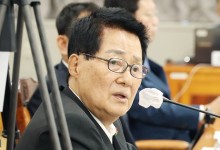 박지원 "윤석열 저 미치광이에게 대통령직 1초도 못 맡긴다"