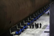 김정은, 트럼프 보란듯 핵잠 공개…푸틴엔 ‘파병 답례’ 독촉