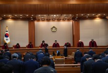 [속보] 윤석열 파면 직후 원화값 30원 올라···코스피 상승 전환