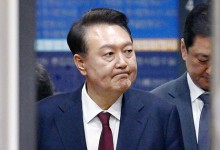 尹 '자진 탈당' 요구에…"필요하면 날 얼마든지 밟고 가도 좋다"