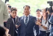 'VIP 격노설' 김계환 12시간 특검 조사…"추가 소환 검토"