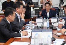 [속보] '尹 거부법안' 노란봉투법, 환노위 소위 통과