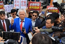 “국민저항권 발동”…'서부지법 난동' 배후 혐의 전광훈 압수수색