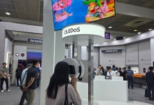 삼성은 ‘XR 올레도스’ LG는 ‘카멜레온 OLED’