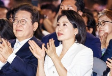 李 지지율 51.1% 또 최저치 경신…"與 강경책에 중도층 이탈" [리얼미터]