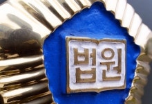 "뒷좌석에서 뭐 했어요"…아이돌 스킨십 블박 찍히자 돈뜯었다