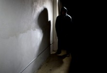 ‘밀양 성폭력 가해자’ ‘신안 염전노예’…영상 올린 유튜버 기소
