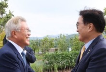 문 전 대통령 예방한 우원식 “최근 검찰 모습에 국민 걱정 커”