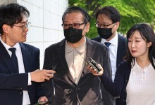 [단독] 통일교 전 간부, 김건희 디올백 수수 영상 공개 뒤 건진에 “목걸이 돌려 달라”