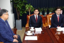 김문수 “자유 대한민국에 기독교 영향 크다”…불교계 “종교 편향” 반발