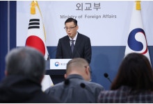 정부, 우크라 대사관 공관원 절반 철수…갈등 장기화 우려