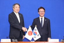 김민석, 미즈시마 일본 대사 접견…과거 잊지 않고 미래 협력 강조