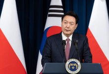 윤 대통령 지지율 24.6%···PK·보수층 이반 뚜렷, 5주 연속 20%대[리얼미터]