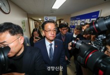 최상목 “불확실성 해소”···‘내각 총사퇴’ 질문엔 묵묵부답
