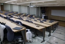 교육부, 의대생에 수업 복귀 의향 ‘익명 설문조사’ 중···‘전환점’ 마련될까