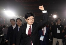 한동훈 “친윤 쿠데타였다···아직도 윤석열 부부에 끌려다녀”