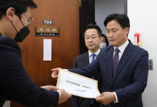 김영진, “이 대통령 적극적 확장재정 의지 표명…국채발행 우선은 아냐”