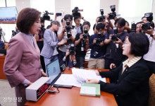 “가을 추 아닌 추할 추” “윤석열 오빠 도움 되냐”…법사위, 20분 만에 정회
