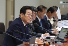 [속보]이 대통령 “젠더갈등, 상처 헤집어야 치료 가능···끙끙 앓지 않게 해달라”