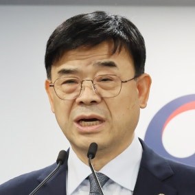 대통령실, ‘갭투자 논란’ 이상경 차관 사의에 “수용 방침”