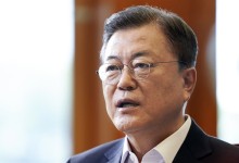 '문재인 기소'에 민주당 술렁... 이재명 캠프 "정치검찰 시대 끝내야"