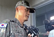 특검 출석한 '키맨', 채해병 질문에 "국군장병 자랑스럽다" 동문서답