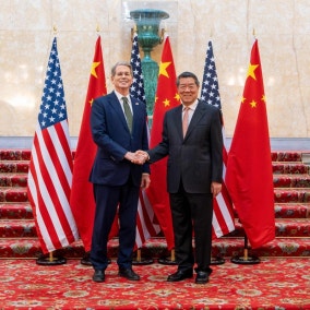 중국이 희토류 카드 꺼내 들자…트럼프 관세전쟁 ‘용두사미’