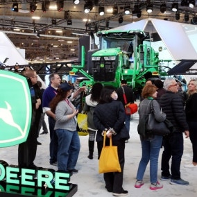 AI가 바꾸는 제조업의 법칙…‘기계 기업’에서 ‘문제 해결사’로