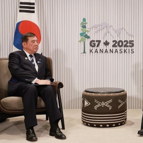 韓日정상 "한미일 공조 지속적으로 유지·발전 시킬 것"