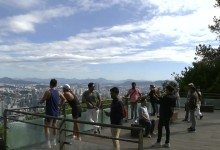 주말, 서쪽 30℃ 안팎 늦더위...남산 찾은 시민들[날씨]