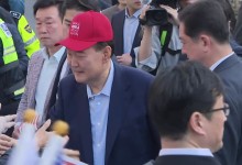 윤 "나라·국민 위한 새 길 찾을 것"...본격 사저정치 예고