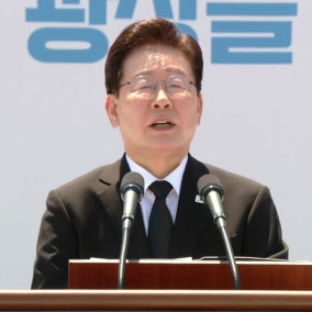 이 대통령 "80년 광주시민처럼 대한국민도 계엄군 막아내"