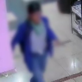 "양손에 흉기 들고 공격"...CCTV 포착된 공포의 범행 순간