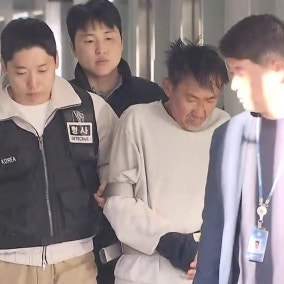 '흉기난동' 최충락 구속송치..."선의의 피해자에게 미안"