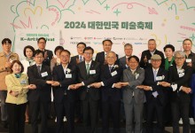 부산비엔날레부터 프리즈까지…올가을 첫 '대한민국 미술축제'