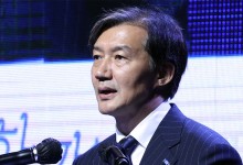 조국 "특정 정당 무조건 찍는 일 없어져야"