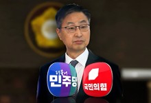 감사원장 "정치적 탄핵"…대통령실 "헌법 훼손"