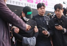 모습 드러낸 일가족 살해범…말 없다가 이 질문엔 '끄덕'