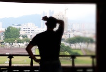 전국 무더위 속 곳곳 소나기…낮 최고 36도