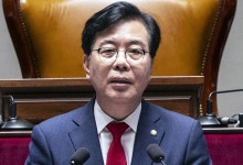 "정치적 거래 안 된다"더니…사면 요청 문자 논란